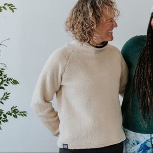 oiselle Ivory AT Fleece Pullover